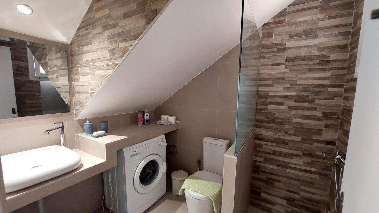 Alex Apartment ペラマ エクステリア 写真